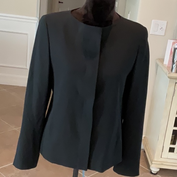 MAX MARA button front, black, marching top under separate listing, size 8 - Picture 1 of 12